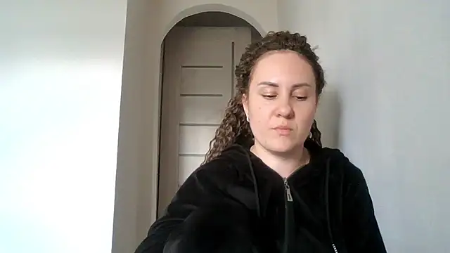 Snapshot of MeadowEyes chatting on May 2026 12:24:01 PM MeadowEyes online show from May 2026 12:24:01 PM