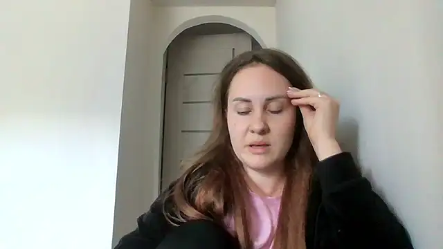 Snapshot of MeadowEyes chatting on June 2026 01:02:02 PM MeadowEyes online show from June 2026 01:02:02 PM
