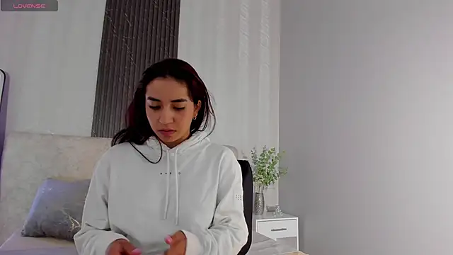 Snapshot of Vittoria_Conti_ chatting on June 2026 05:39:01 PM Vittoria Conti online show from June 2026 05:39:01 PM