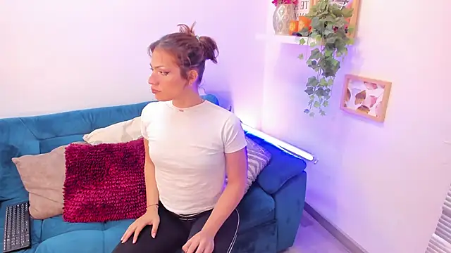 KassMonroe online show from December 2025 08:27:02 PM