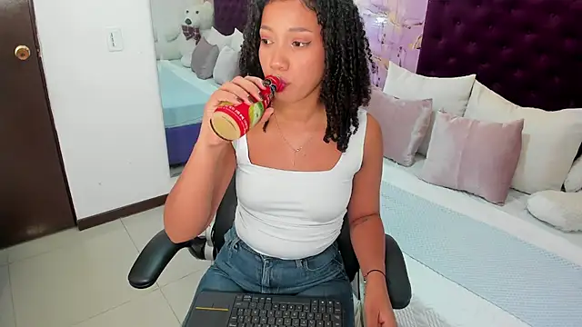 cloe 555 online show from November 2025 10:20:01 PM