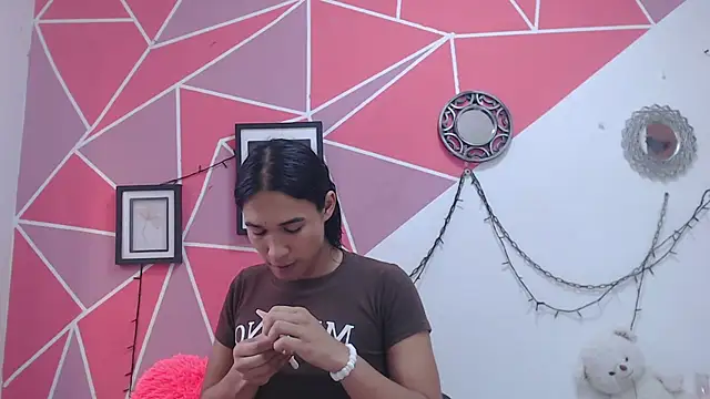 Tifany Adams online show from November 2025 08:30:02 PM