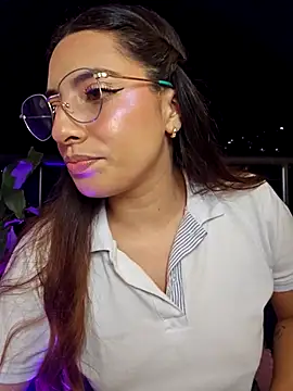 Meganthomson online show from February 2026 03:00:02 AM