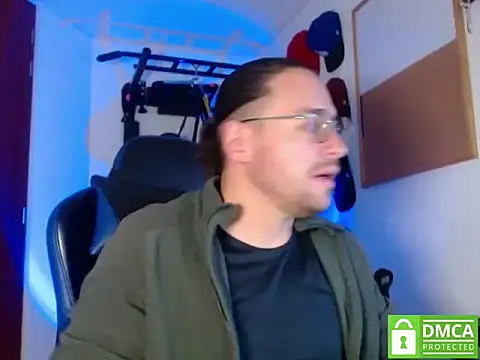 Snapshot of kurt_xx chatting on October 2025 12:26:02 PM kurt xx online show from October 2025 12:26:02 PM