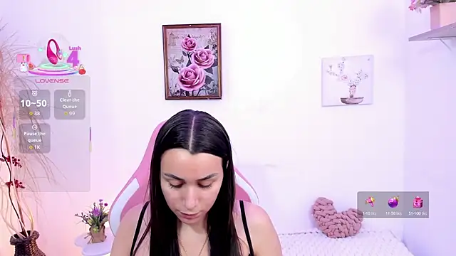 Snapshot of EmmaMyers1 chatting on June 2026 09:52:02 PM EmmaMyers1 online show from June 2026 09:52:02 PM