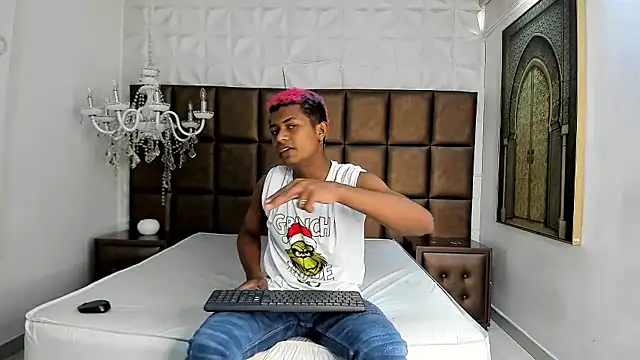 MorenitoDigno online show from January 2026 06:46:01 PM