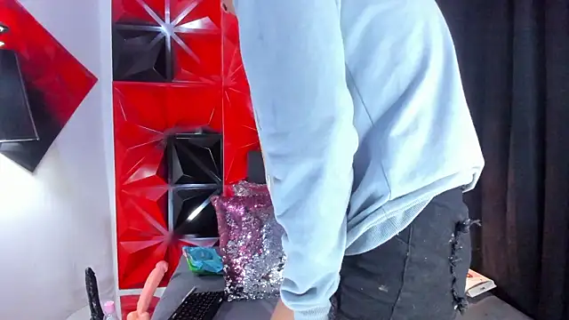 Snapshot of ZAMMIRA chatting on February 2026 05:48:01 AM ZAMMIRA online show from February 2026 05:48:01 AM