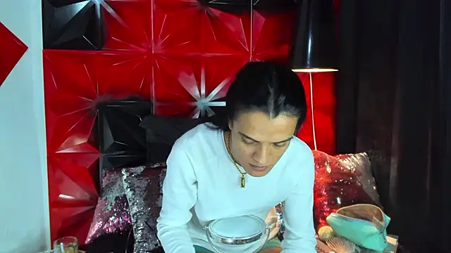 Snapshot of ZAMMIRA chatting on February 2026 06:21:02 AM ZAMMIRA online show from February 2026 06:21:02 AM