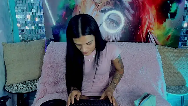 Snapshot of ZAMMIRA chatting on February 2026 05:58:02 AM ZAMMIRA online show from February 2026 05:58:02 AM