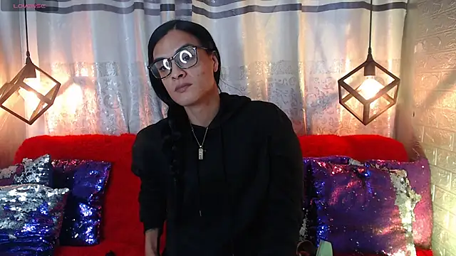 Snapshot of ZAMMIRA chatting on March 2026 01:04:02 PM ZAMMIRA online show from March 2026 01:04:02 PM