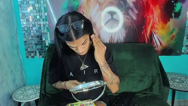 Snapshot of ZAMMIRA chatting on March 2026 12:22:01 PM ZAMMIRA online show from March 2026 12:22:01 PM