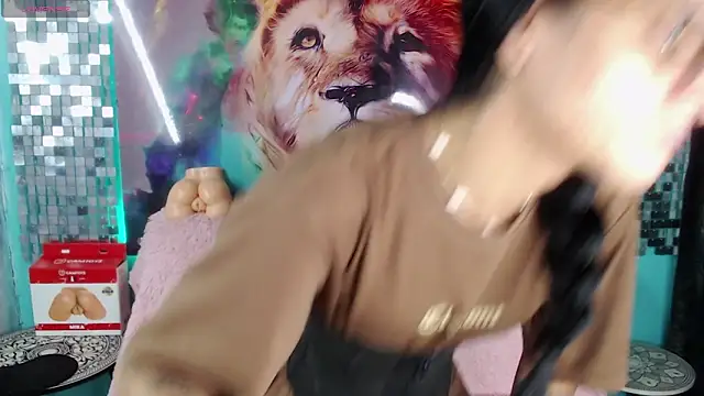 Snapshot of ZAMMIRA chatting on April 2026 12:32:01 PM ZAMMIRA online show from April 2026 12:32:01 PM