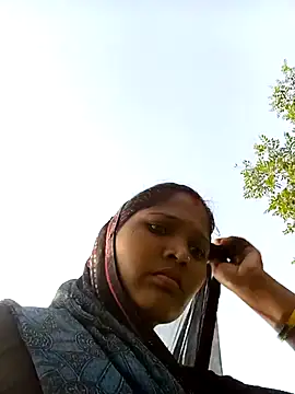 Hot hat online show from October 2025 02:56:01 AM