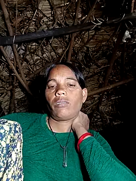 Cutsedi3 online show from November 2025 09:39:02 PM