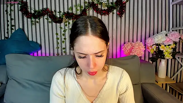 Lana Stones online show from January 2026 12:27:02 AM