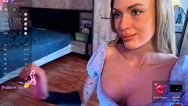 Snapshot of MaryRass chatting on November 2025 06:02:02 AM MaryRass online show from November 2025 06:02:02 AM