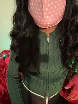 Snapshot of DesiTS15 chatting on December 2025 09:20:02 PM DesiTS15 online show from December 2025 09:20:02 PM