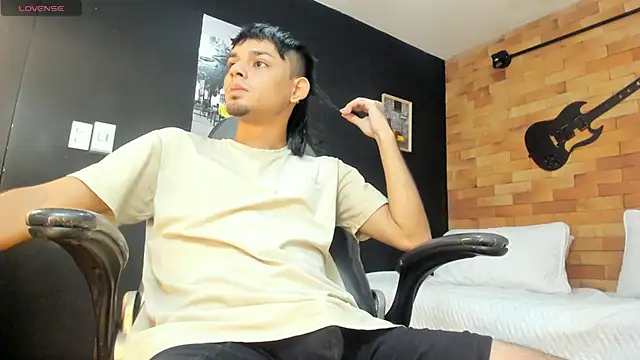 Snapshot of Kail_nil chatting on November 2025 02:44:01 AM Kail nil online show from November 2025 02:44:01 AM