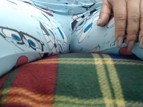 luna hot extreme online show from October 2025 01:00:02 PM