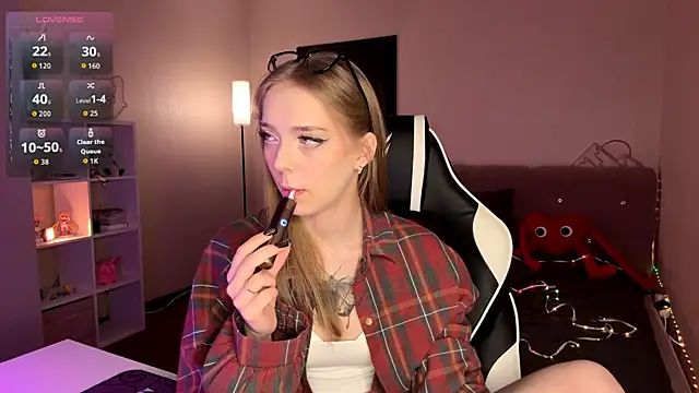 EvaPeace online show from April 2026 01:34:01 PM