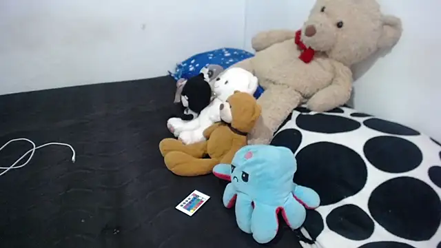 Snapshot of Antonhyjared chatting on April 2026 08:18:01 PM Antonhyjared online show from April 2026 08:18:01 PM