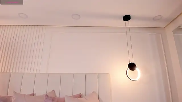 amira sanz online show from November 2025 02:25:02 AM