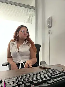 Adhara adams18 online show from October 2025 12:02:02 PM