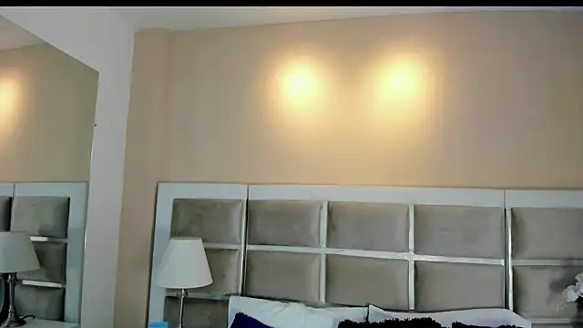 Adhara adams18 online show from November 2025 11:45:01 AM