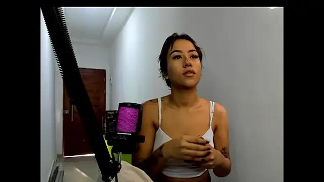 Kitty love2006 online show from February 2026 01:01:02 PM