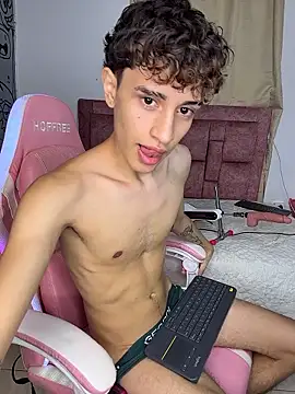 Snapshot of Douglas_Lux chatting on January 2026 10:37:01 PM Douglas Lux online show from January 2026 10:37:01 PM