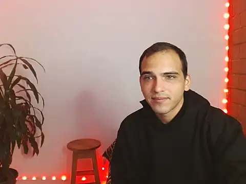 Maax3023 online show from October 2025 01:11:01 PM