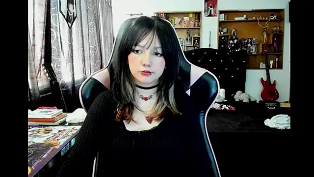 Maki Zein  online show from February 2026 08:59:02 PM