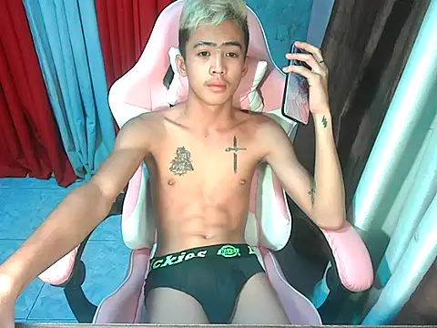 Snapshot of boy_raphael chatting on March 2026 02:52:01 PM boy raphael online show from March 2026 02:52:01 PM