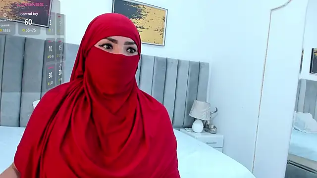 Snapshot of _naylaa_ chatting on October 2025 02:45:01 AM  naylaa  online show from October 2025 02:45:01 AM