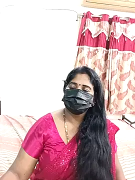 Snapshot of tamil-aunt chatting on October 2025 05:25:01 PM tamil-aunt online show from October 2025 05:25:01 PM