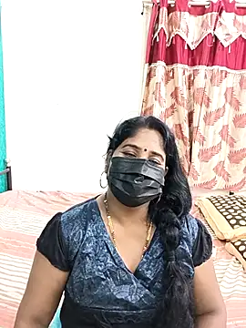 Snapshot of tamil-aunt chatting on October 2025 06:19:02 PM tamil-aunt online show from October 2025 06:19:02 PM