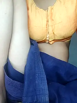 Cute Dolly89 online show from October 2025 05:48:02 PM