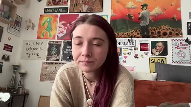 Snapshot of PauliinaBlue chatting on October 2025 03:03:02 PM PauliinaBlue online show from October 2025 03:03:02 PM