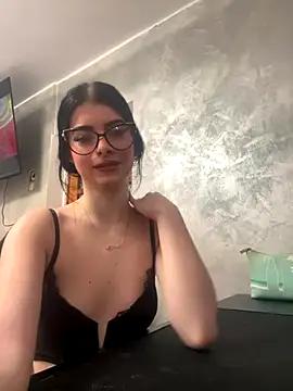 MissHerra2 online show from December 2025 08:23:01 AM