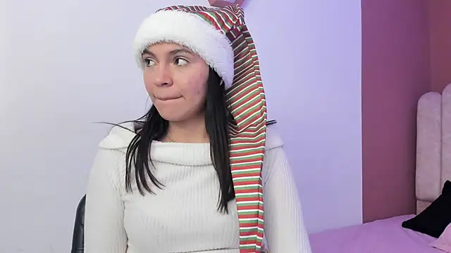 Snapshot of Ariana__clauss chatting on November 2025 07:27:01 PM Ariana clauss online show from November 2025 07:27:01 PM