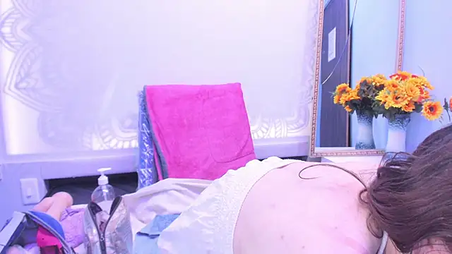 Kylie Bloom online show from February 2026 08:15:01 PM