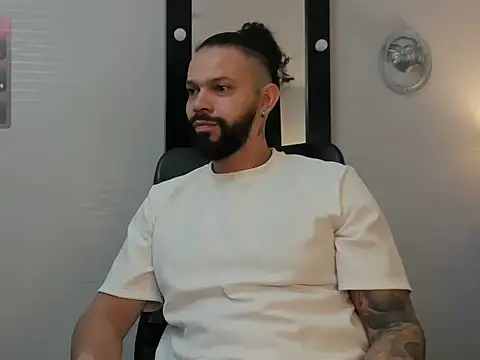 AlukardBig online show from January 2026 02:33:02 PM