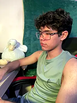 Im Camii online show from October 2025 05:34:01 PM