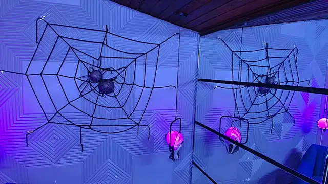 CinnamonHeat online show from October 2025 11:06:02 AM