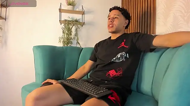 Adrian Volt online show from December 2025 03:12:03 AM