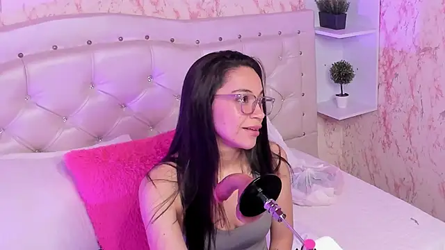 GabbiePrice online show from February 2026 02:21:01 PM