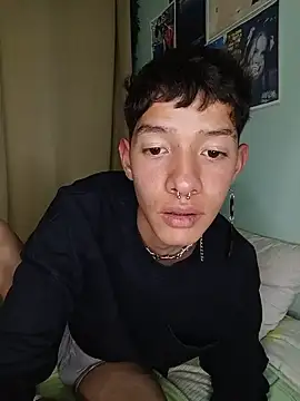 heyy noah11 online show from May 2026 12:40:02 AM