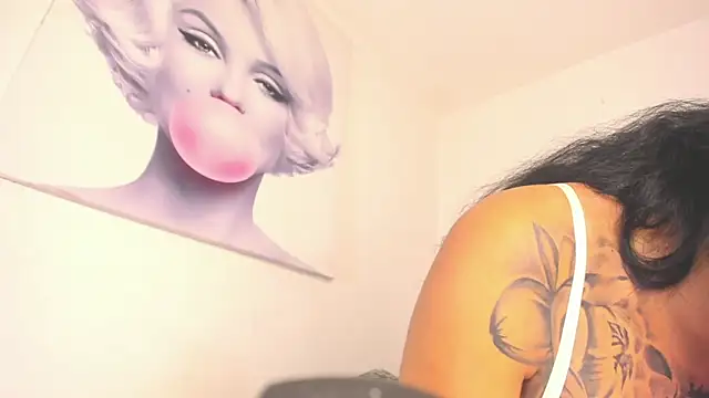 BiancaValentinna online show from November 2025 12:22:01 AM