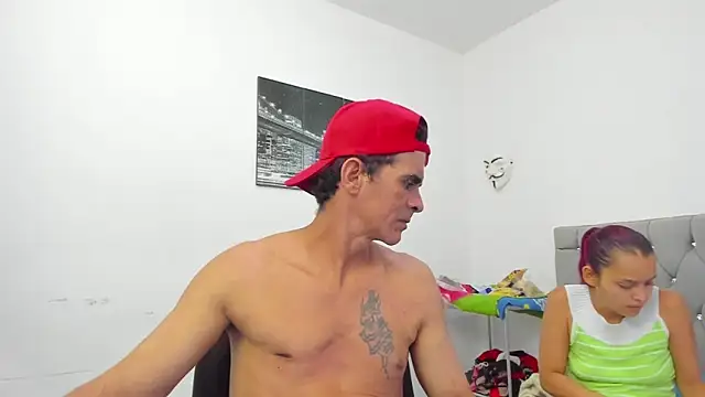 Sofi And Santy online show from November 2025 12:44:02 AM