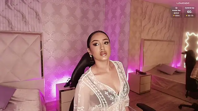 BEELLA TAY1 online show from November 2025 01:34:01 PM